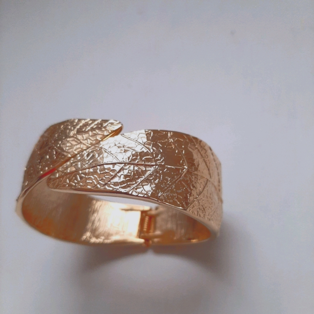 Gold  Bungle